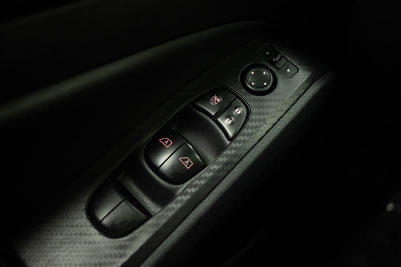 Used 2025 Nissan Altima 2.5 SV AWD/4WD image 28