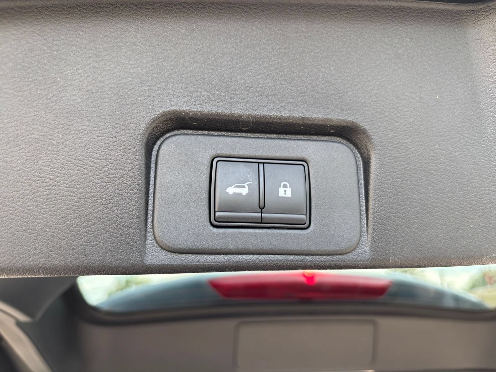 Used 2026 Nissan Rogue SV FWD image 22