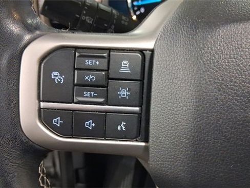 Used 2024 Ford Expedition Limited image 32