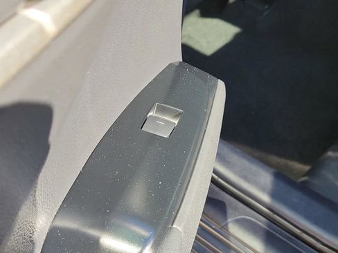 Used 2025 Toyota Camry LE image 18