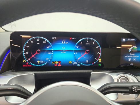 Used 2023 Mercedes-Benz GLB 250 image 12