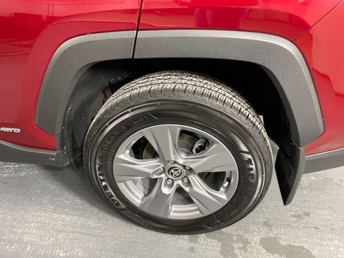 Certified 2024 Toyota RAV4 XLE image 30