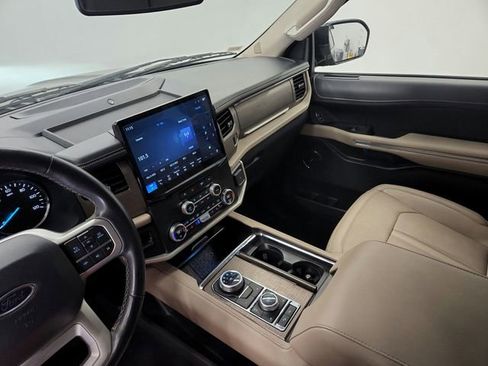 Used 2024 Ford Expedition Limited image 22