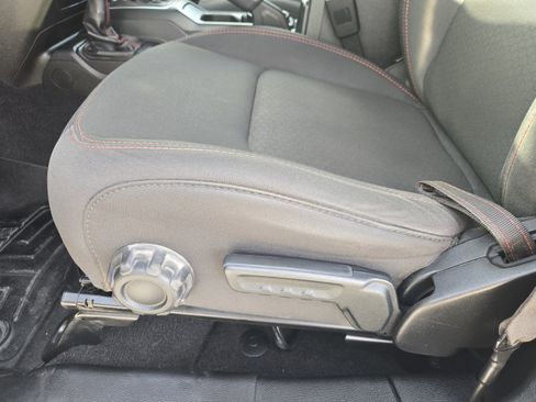 Used 2018 Jeep Wrangler Unlimited Rubicon image 26