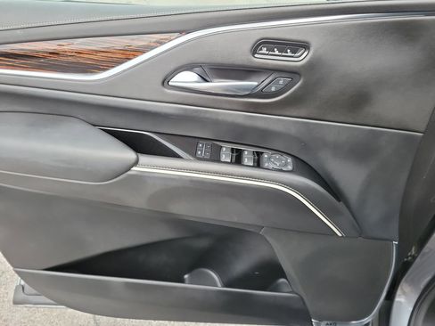 Used 2021 Cadillac Escalade Premium Luxury w/ Driver Assist Tech Package image 18