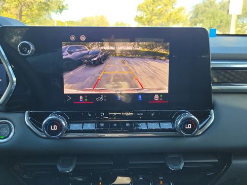 New 2025 GMC Canyon Elevation w/ Convenience Package image 12