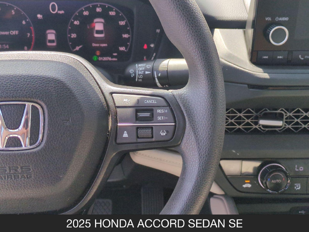 Used 2025 Honda Accord SE image 18