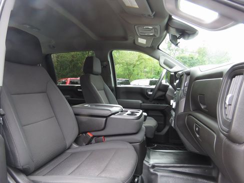 Used 2024 GMC Sierra 3500 Pro w/ Convenience Package image 14