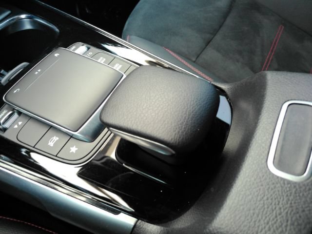 Used 2022 Mercedes-Benz GLB 250 image 47