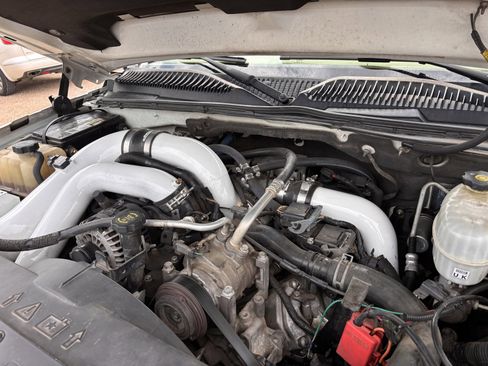 Used 2007 Chevrolet Silverado 2500 LT w/ Heavy-Duty Power Package image 20