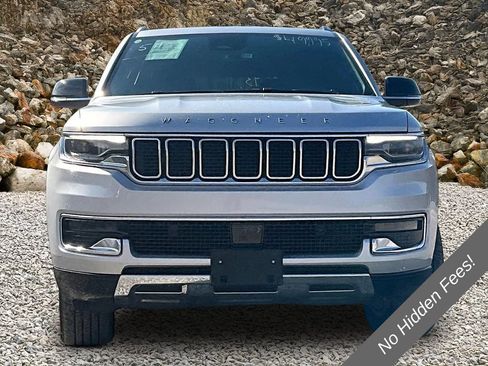 Used 2024 Jeep Wagoneer Series III AWD/4WD image 3