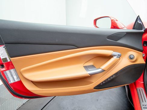 Used 2022 Ferrari F8 Tributo RWD image 41