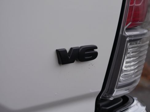 Used 2023 Toyota Tacoma TRD Off-Road w/ Black Out Package (TMS) image 20