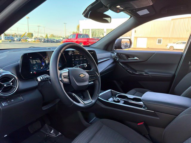 Used 2026 Chevrolet Equinox LT FWD image 14