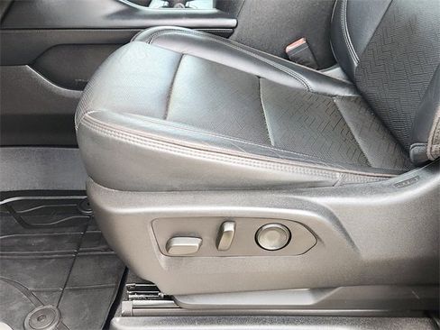 Used 2021 Chevrolet Suburban High Country image 23