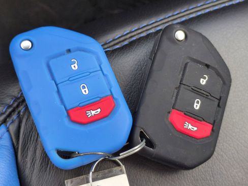 Used 2022 Jeep Wrangler Unlimited Sport image 27