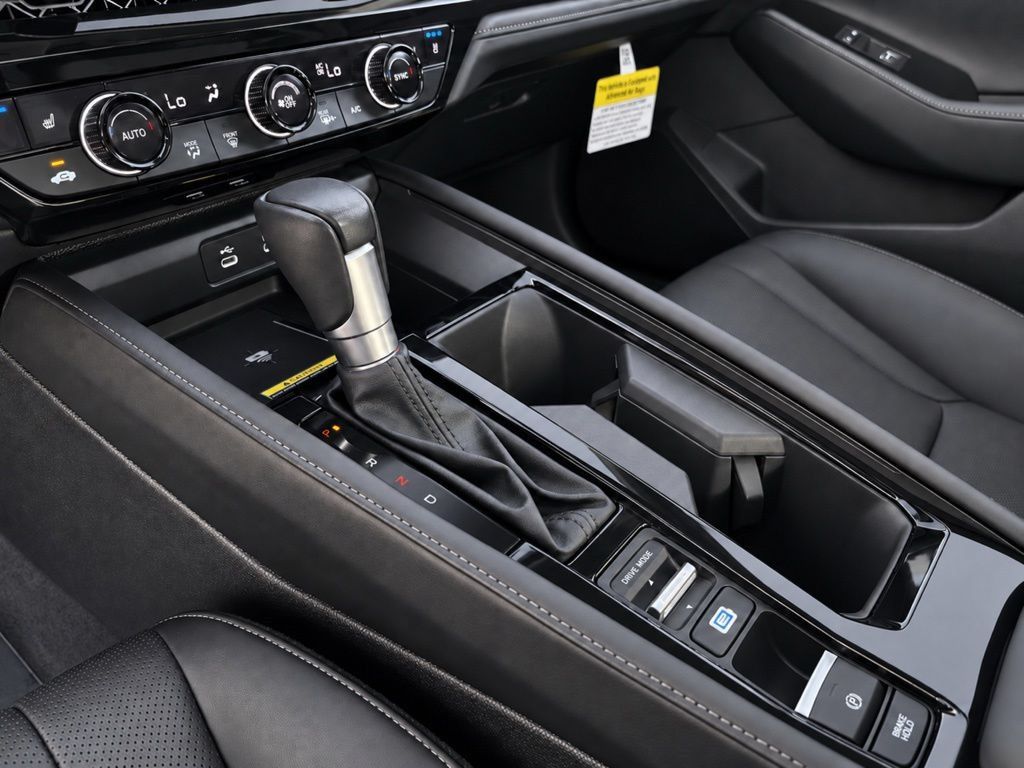 Used 2023 Honda Accord Touring image 16