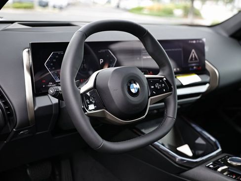 Used 2025 BMW X3 xDrive30i w/ Premium Package image 18