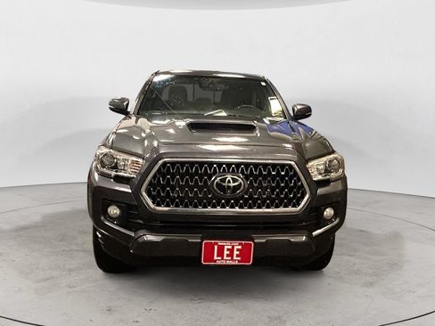 Used 2019 Toyota Tacoma TRD Sport AWD/4WD image 8