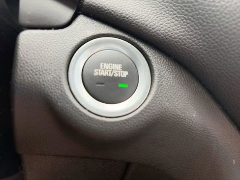 Used 2024 Chevrolet Equinox LT AWD/4WD image 26