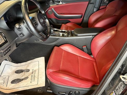 Used 2021 Kia Stinger GT1 image 22