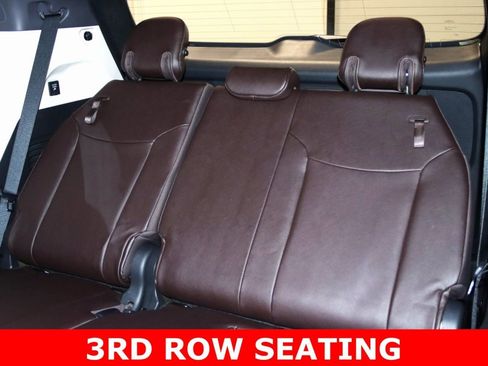 Used 2022 Toyota Sienna Platinum image 21