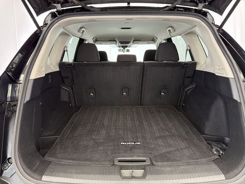 Used 2022 Nissan Rogue SV FWD image 15