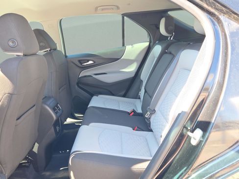 Used 2020 Chevrolet Equinox LS image 11