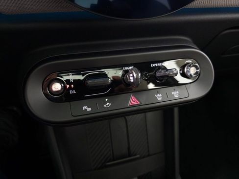 New 2025 MINI Cooper 2-Door Hardtop image 31