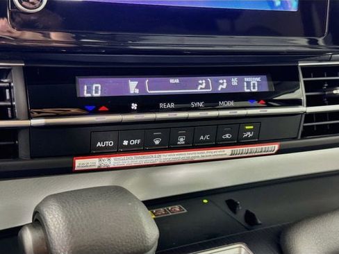 Certified 2026 Toyota Sienna LE FWD image 17
