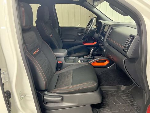 Used 2022 Nissan Frontier PRO-4X w/ Technology Package AWD/4WD image 22