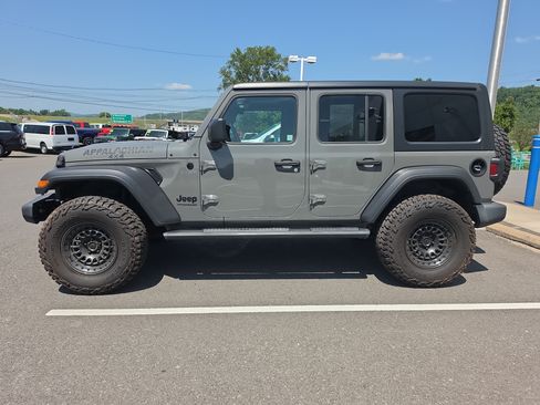 Used 2021 Jeep Wrangler Unlimited Sport AWD/4WD image 7
