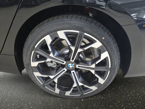 New 2026 BMW 330i Sedan w/ Premium Package RWD image 21