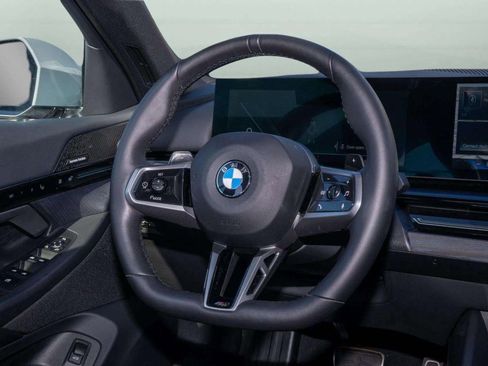 Used 2025 BMW 530i w/ M Sport Package RWD image 24