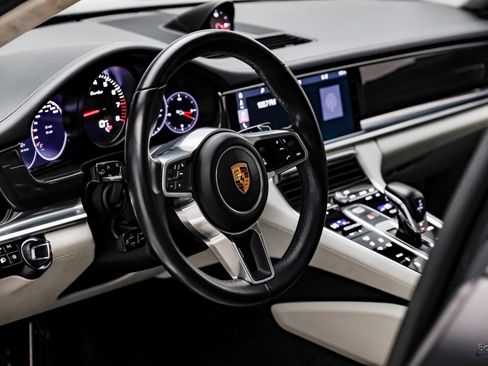 Used 2018 Porsche Panamera Turbo Sport Turismo image 40