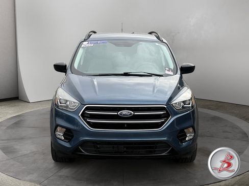 Used 2018 Ford Escape SE w/ SE Sport Appearance Package AWD/4WD image 2