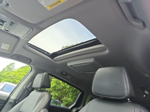 Used 2023 Honda Odyssey Touring image 30