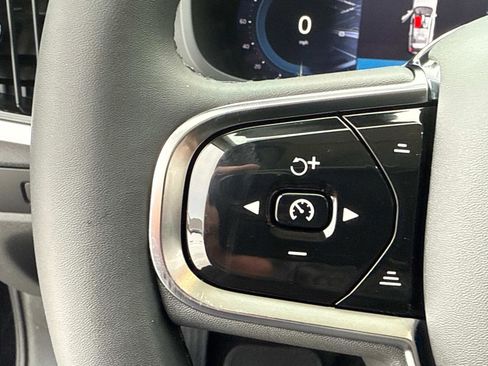 Certified 2024 Volvo V90 B6 Cross Country Plus image 29