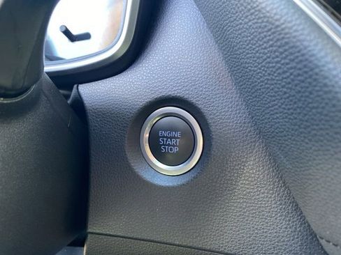 Used 2022 Toyota Corolla XLE image 17