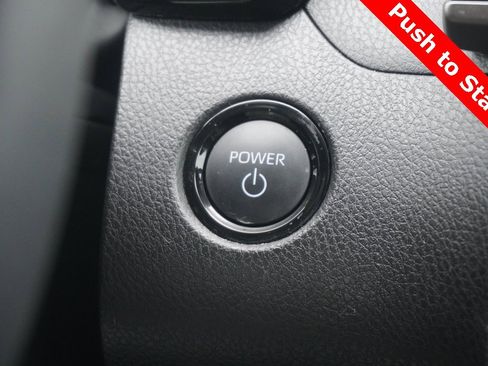 Used 2025 Toyota Camry SE image 14