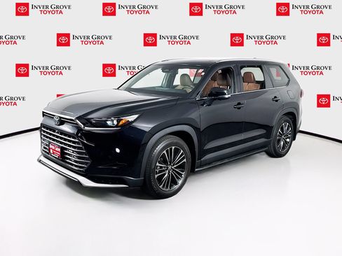 Used 2025 Toyota Grand Highlander AWD Hybrid image 1