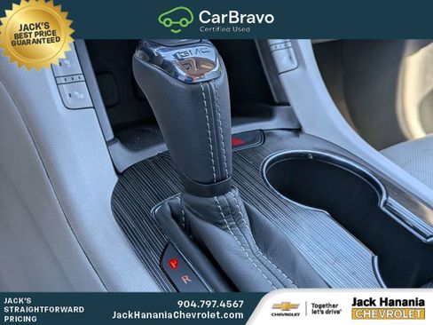 Certified 2018 GMC Acadia SLT FWD image 22
