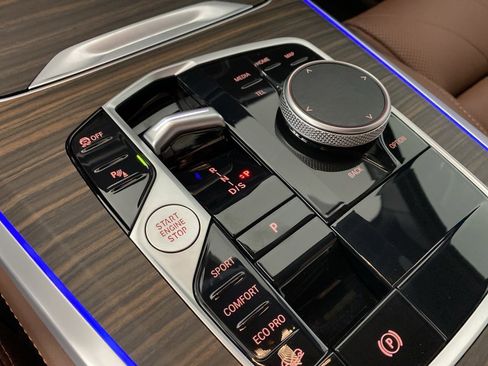 Used 2026 BMW X5 xDrive40i w/ Climate Comfort Package image 24