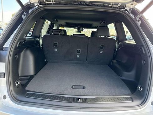 New 2025 Jeep Grand Cherokee Altitude RWD image 7