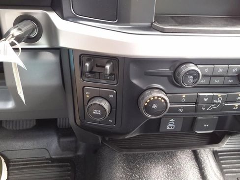 New 2024 Ford F550 4x4 Regular Cab Super Duty image 16