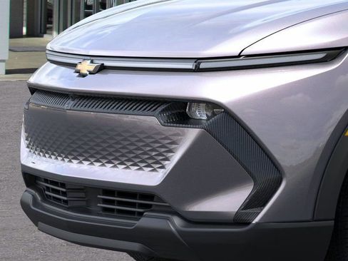 New 2026 Chevrolet Equinox EV LT image 13