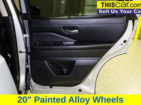 Used 2024 Nissan Pathfinder SL w/ SL Premium Package image 29