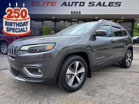 Used 2019 Jeep Cherokee Limited w/ Luxury Group AWD/4WD image 1