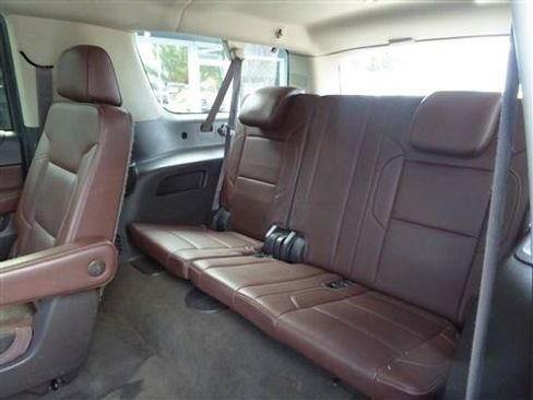 Used 2015 Chevrolet Suburban LTZ AWD/4WD image 22