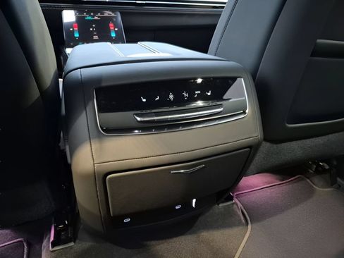 New 2026 Cadillac Escalade ESV Sport AWD/4WD image 22